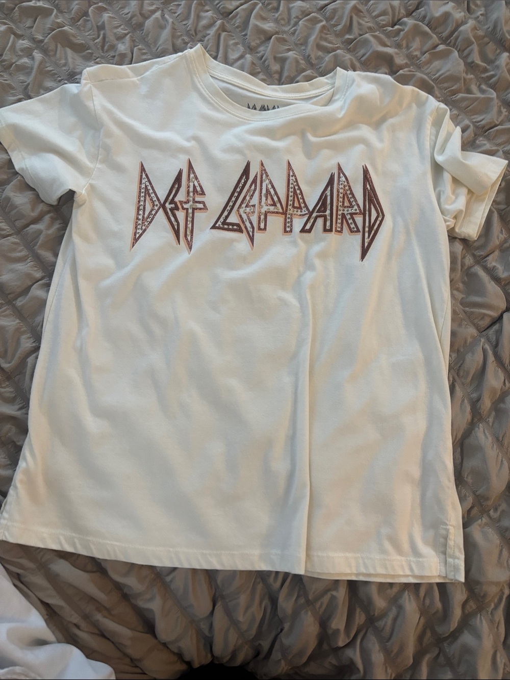 Cream woman’s short sleeve